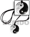 Natural 40mm Round Yin Yang Blacktab & Hammershell