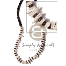 Black 4-5mm coco pokalet.