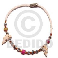 White glass beads luhuanus