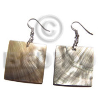Dangling square 30mm blacklip shells
