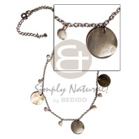 Dangling 20mm round blacklip shell