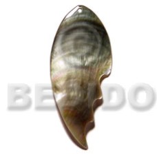 45mmx25mm blacklip pendant