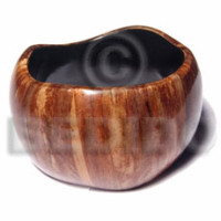 Laminated banana bark bangle
